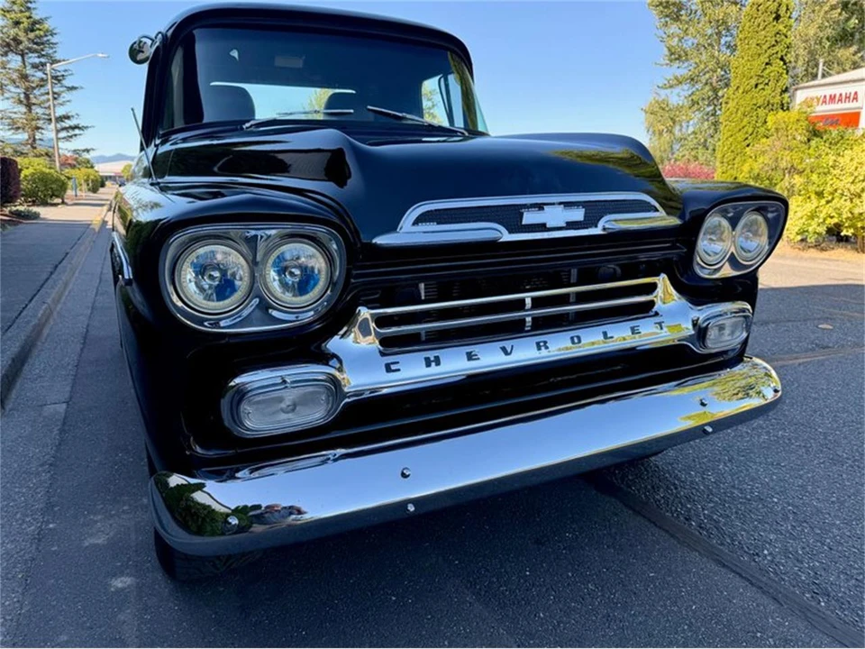 1959 Chevrolet Task Force - Image 10 of 31