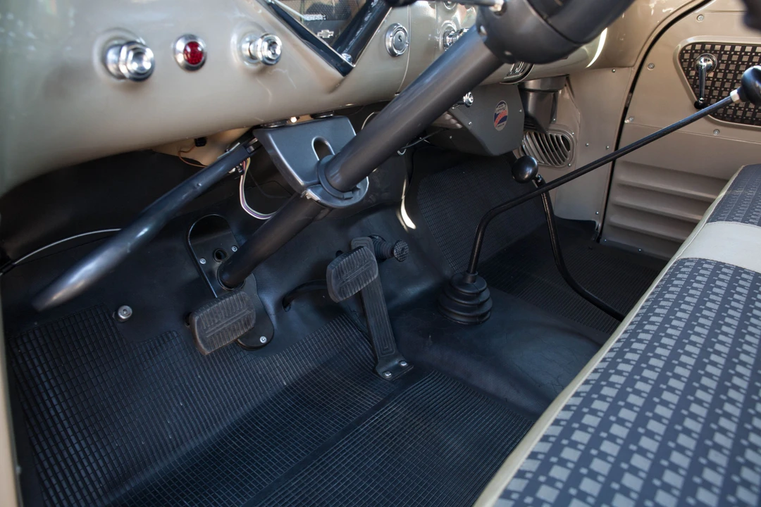 1959 Chevrolet Task Force - Image 6 of 22