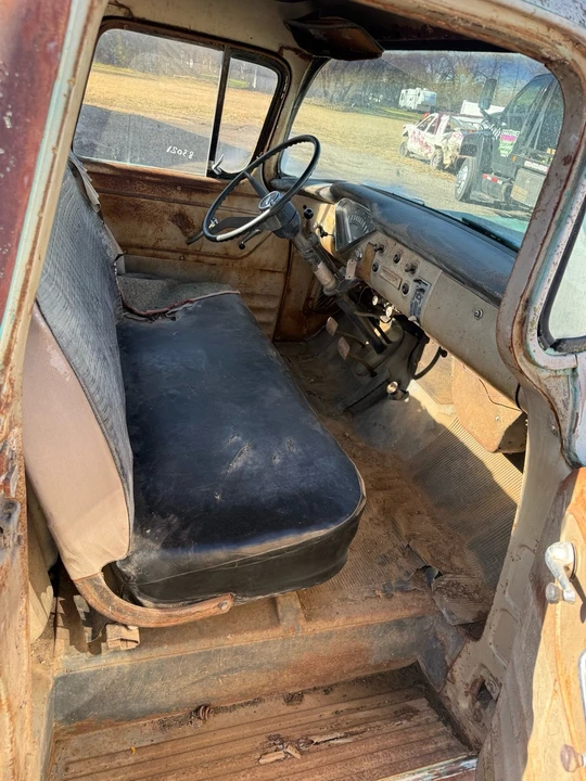 1959 Chevrolet Task Force - Image 16 of 19