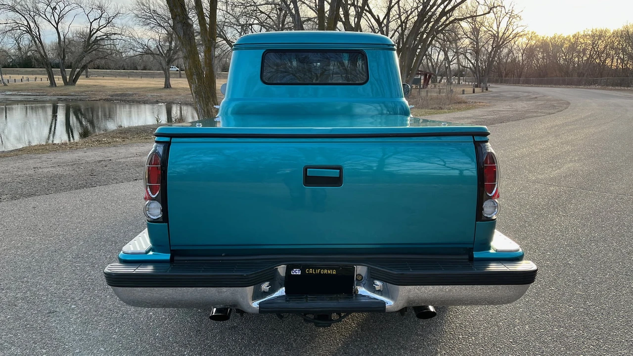1959 Chevrolet Task Force - Image 19 of 22