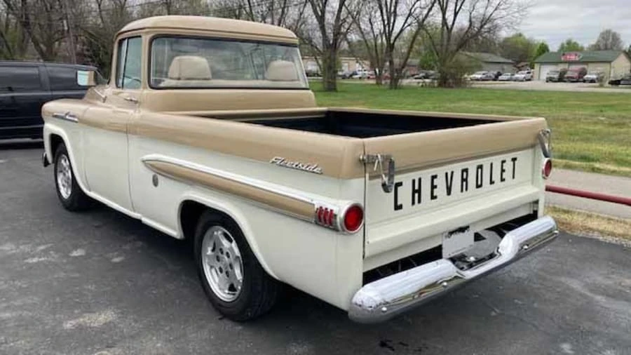 1959 Chevrolet Task Force - Image 3 of 10