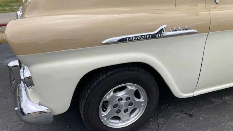 1959 Chevrolet Task Force - Image 10 of 10