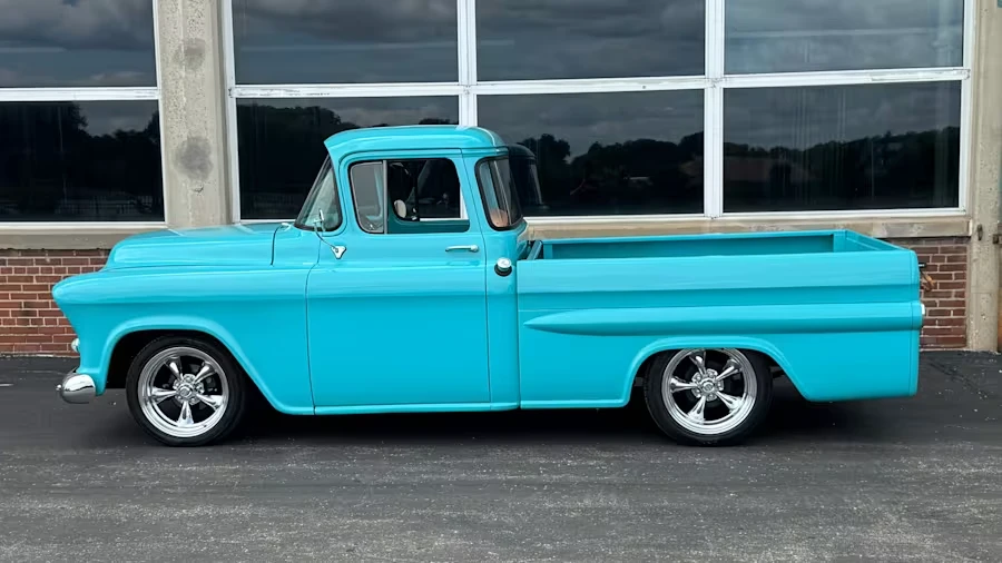 1959 Chevrolet Task Force - Image 2 of 25
