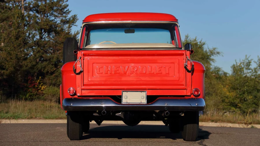 1959 Chevrolet Task Force - Image 15 of 24