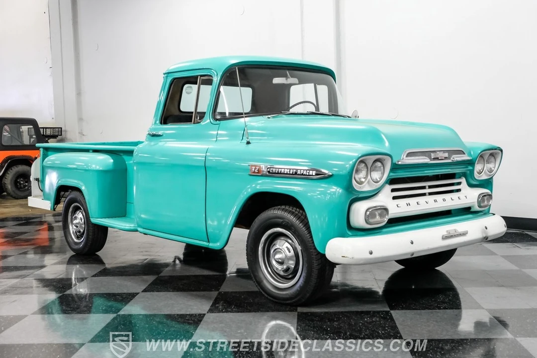 1959 Chevrolet Task Force - Image 14 of 21