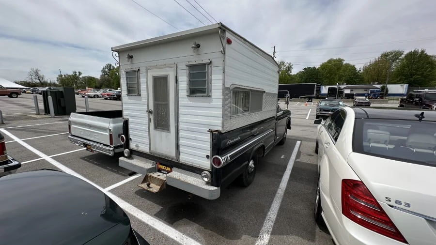 1959 Chevrolet Task Force - Image 2 of 4