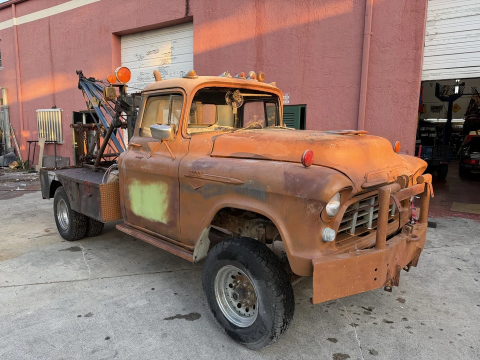 1959 Chevrolet Task Force - Image 3 of 10