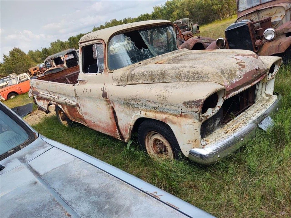 1959 Chevrolet Task Force - Image 2 of 11