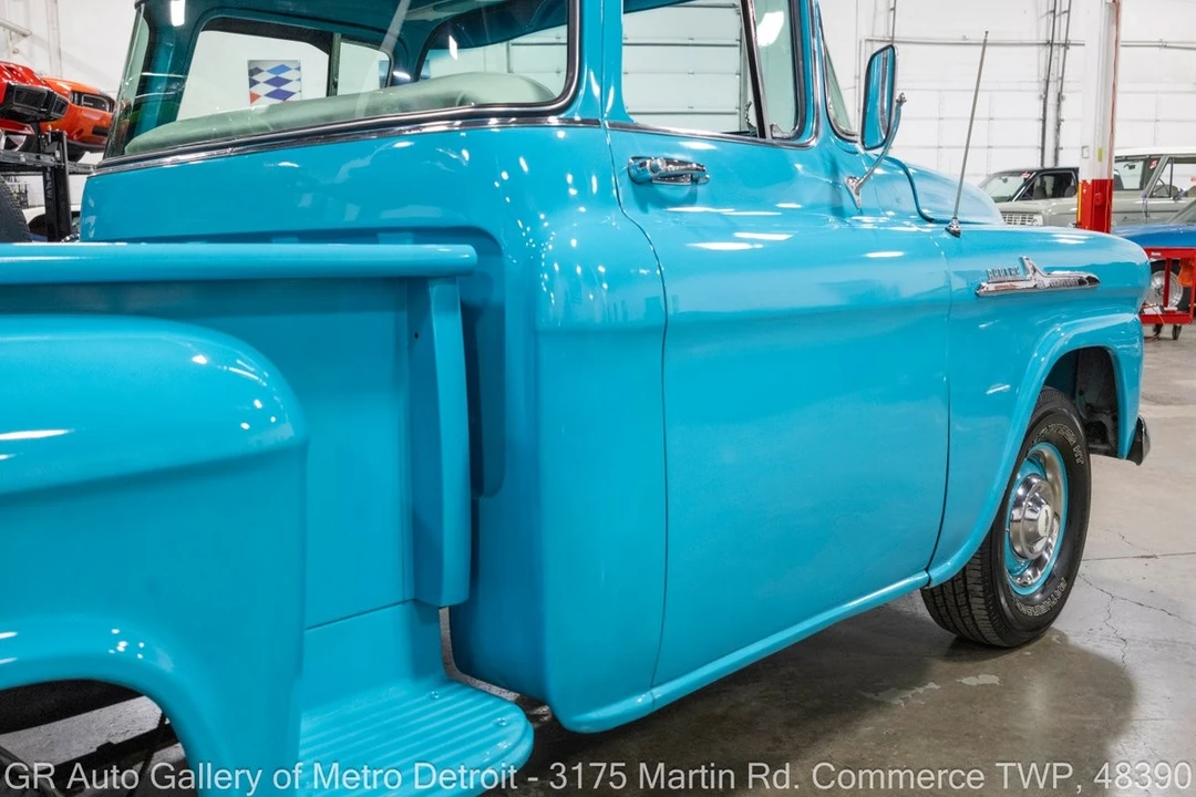 1959 Chevrolet Task Force - Image 23 of 31