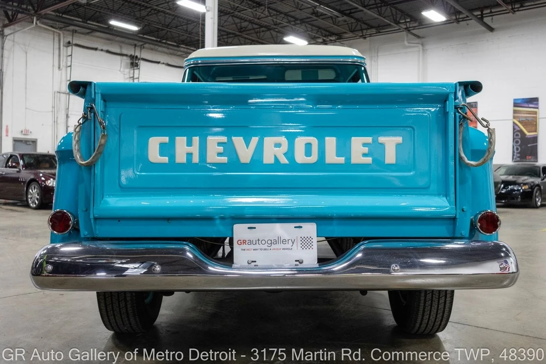 1959 Chevrolet Task Force - Image 6 of 31