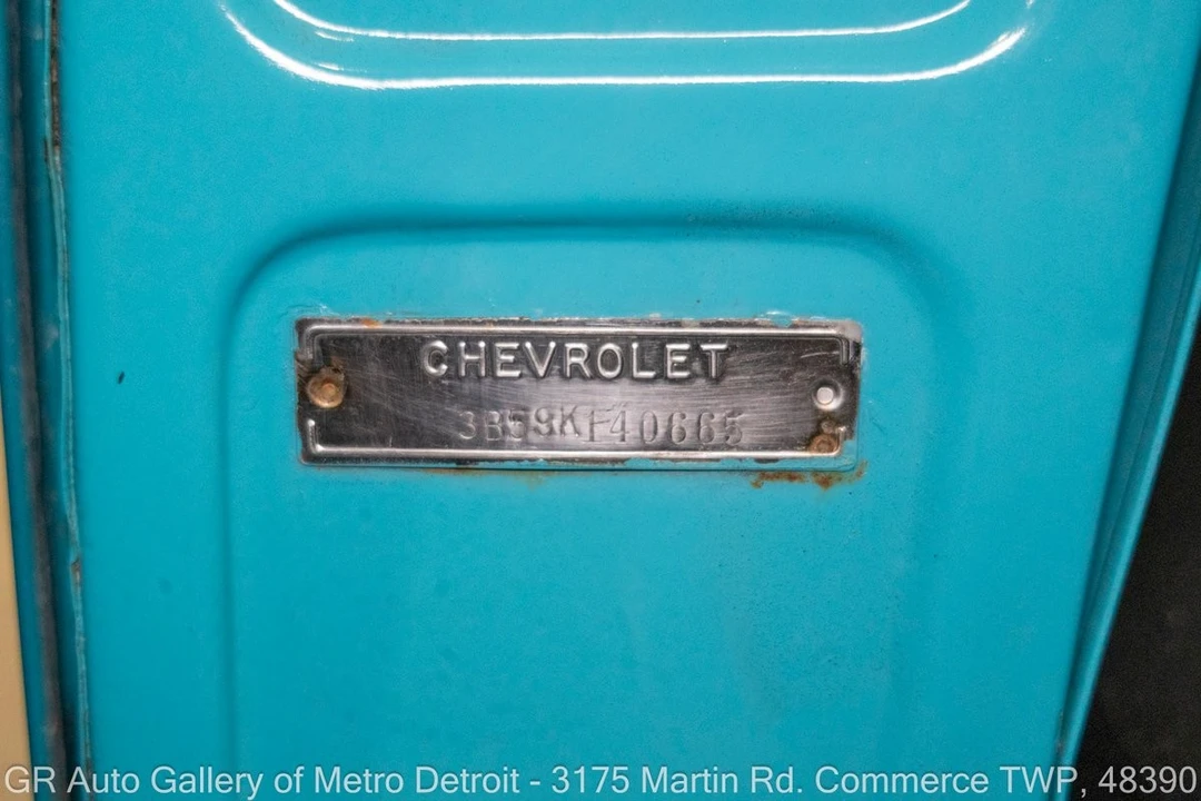 1959 Chevrolet Task Force - Image 17 of 31