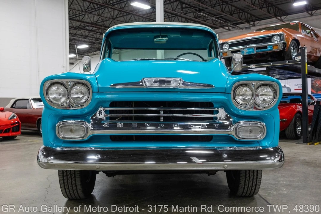 1959 Chevrolet Task Force - Image 12 of 31