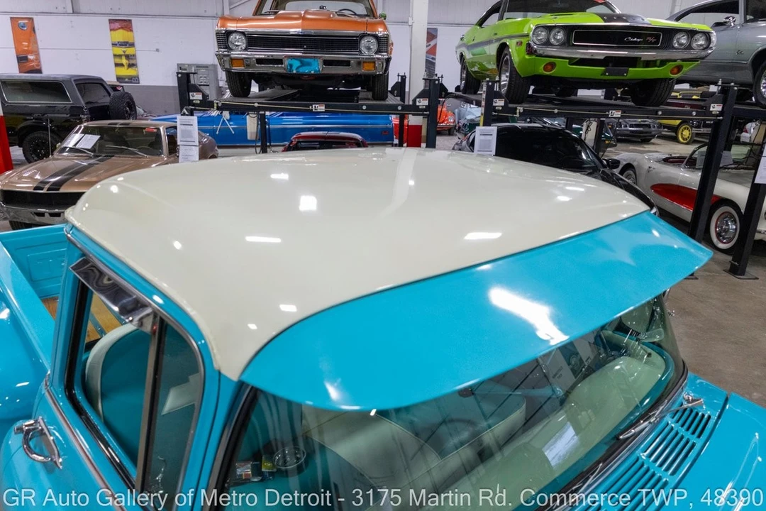 1959 Chevrolet Task Force - Image 14 of 31