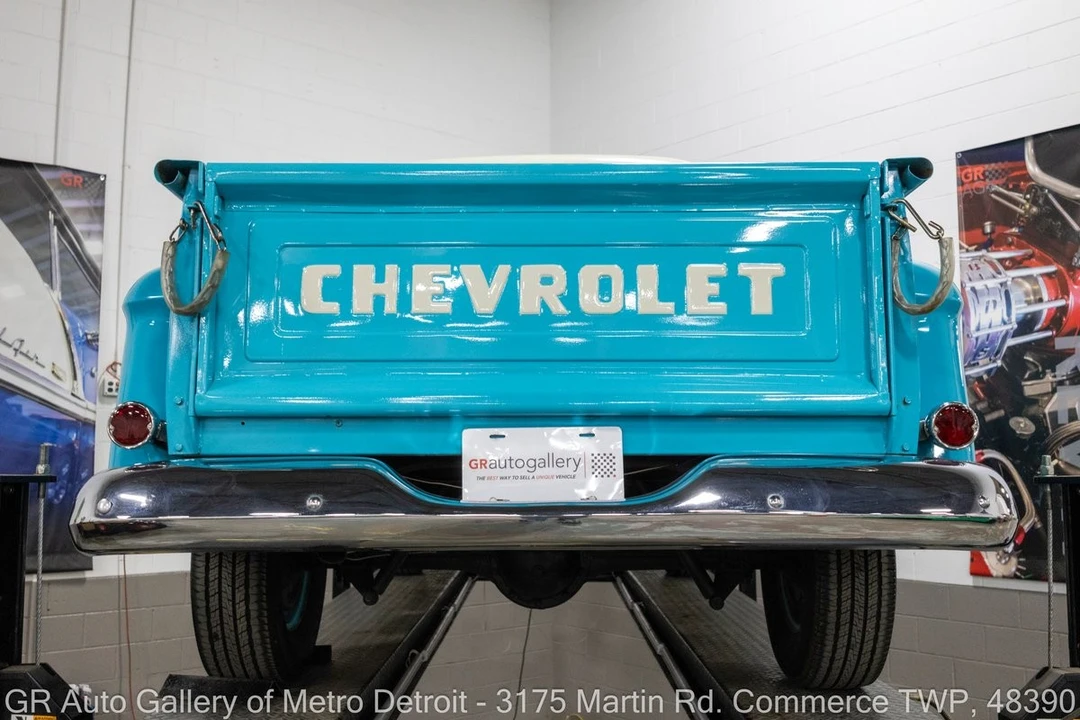 1959 Chevrolet Task Force - Image 20 of 31
