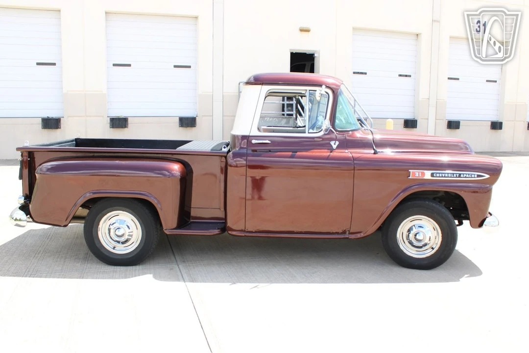 1959 Chevrolet Task Force - Image 16 of 21