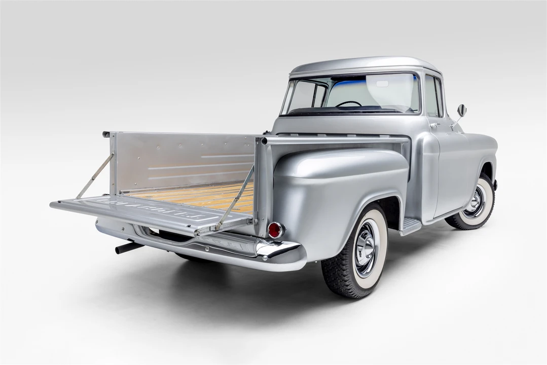 1959 Chevrolet Task Force - Image 18 of 31