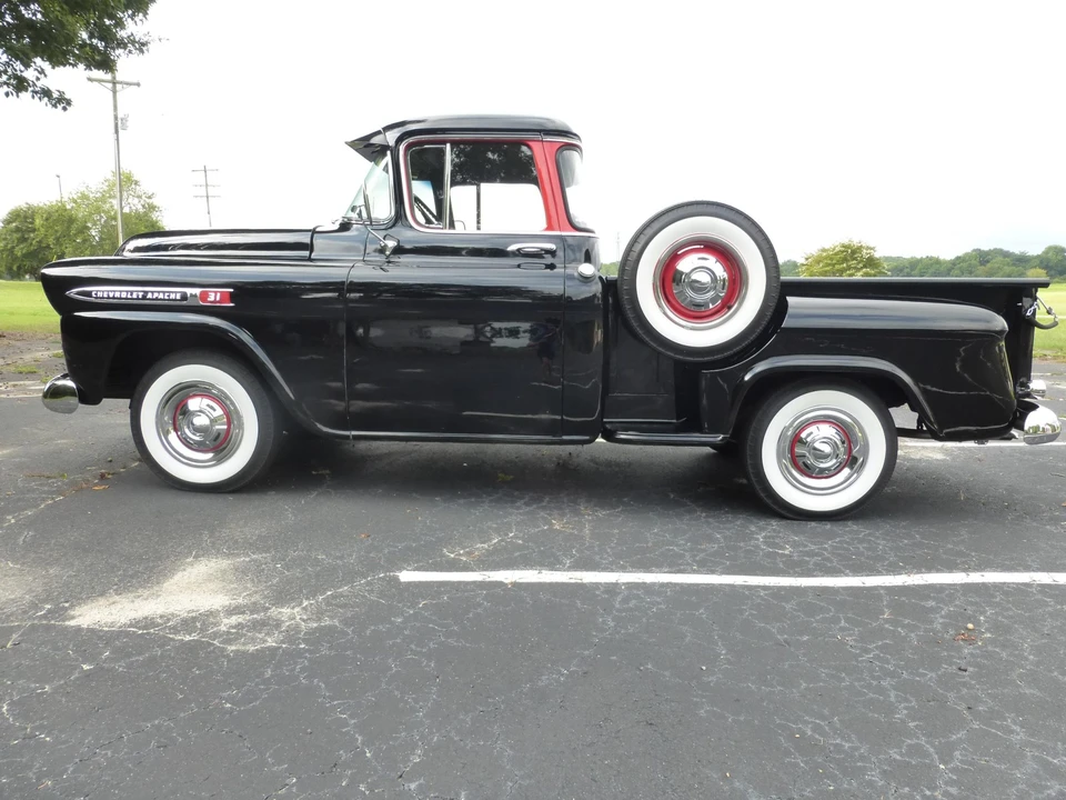 1959 Chevrolet Task Force - Image 3 of 31