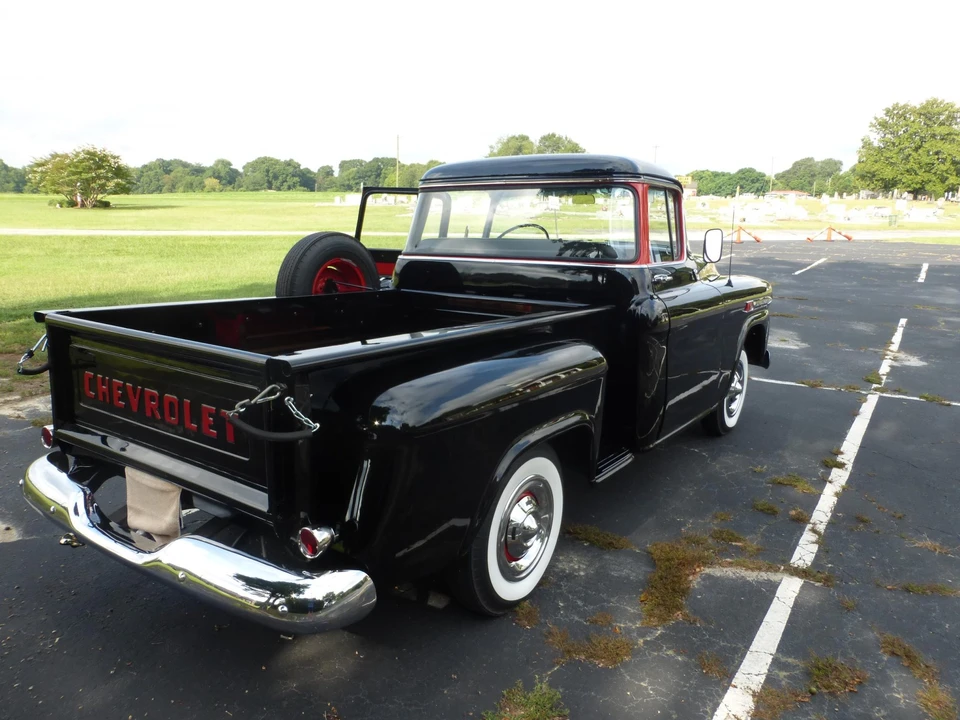 1959 Chevrolet Task Force - Image 7 of 31