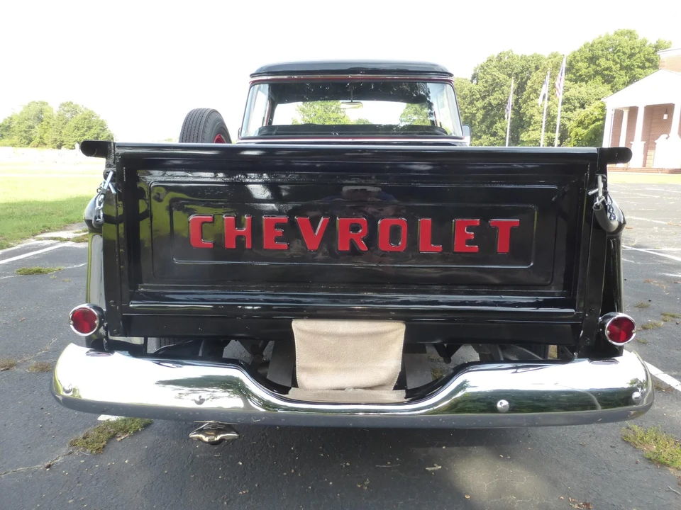 1959 Chevrolet Task Force - Image 6 of 31