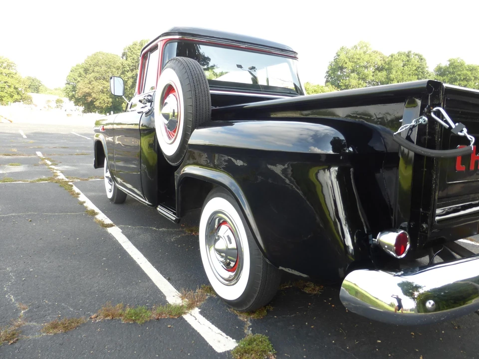 1959 Chevrolet Task Force - Image 18 of 31