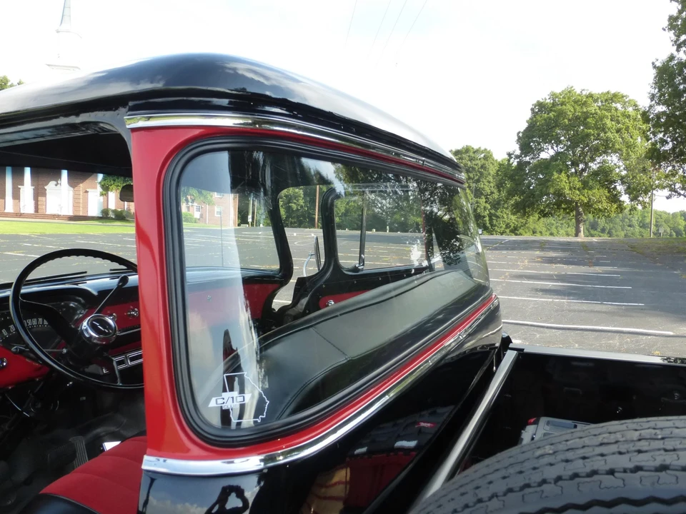 1959 Chevrolet Task Force - Image 16 of 31
