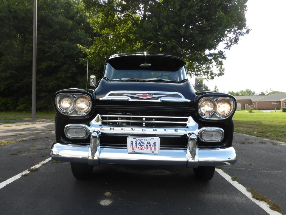 1959 Chevrolet Task Force - Image 12 of 31