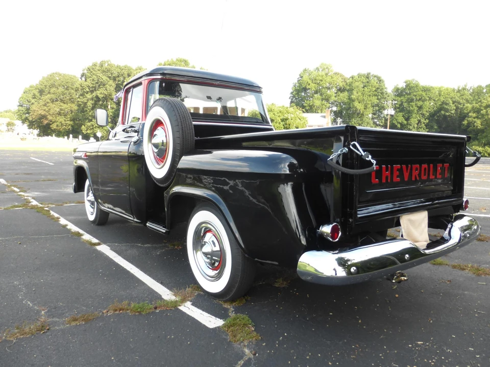 1959 Chevrolet Task Force - Image 5 of 31