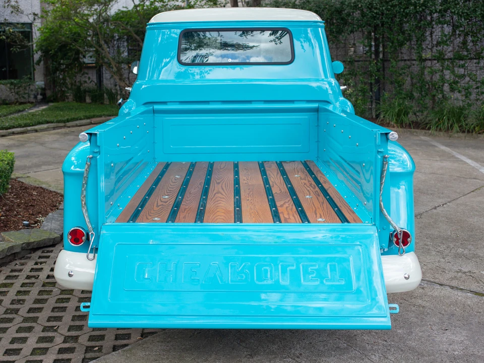 1959 Chevrolet Task Force - Image 19 of 31