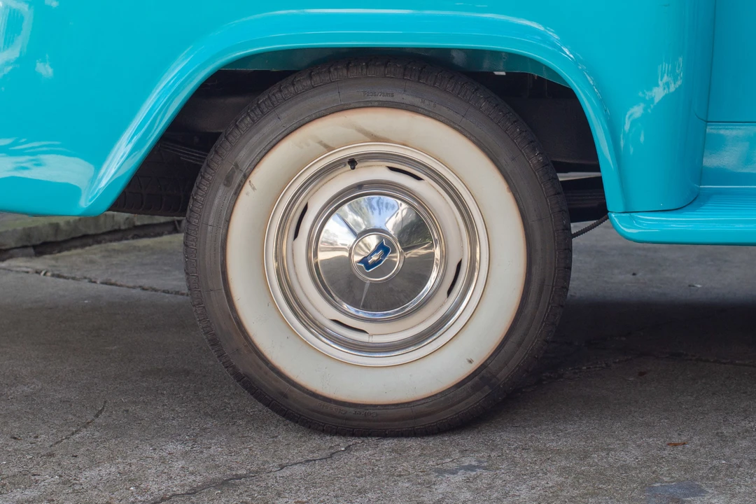 1959 Chevrolet Task Force - Image 10 of 31
