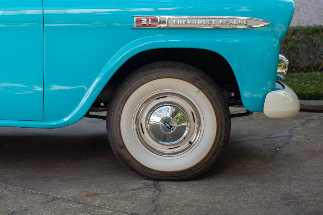 1959 Chevrolet Task Force - Image 9 of 31