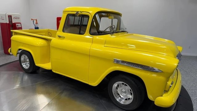 1959 Chevrolet Task Force - Image 18 of 31
