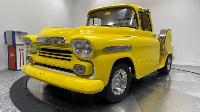 1959 Chevrolet Task Force - Image 7 of 31