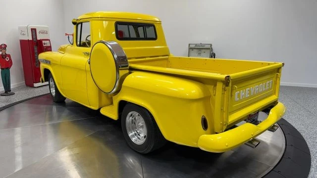 1959 Chevrolet Task Force - Image 11 of 31