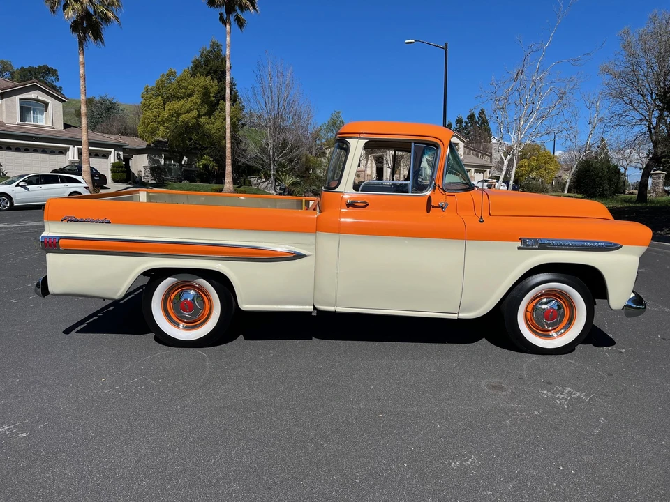 1959 Chevrolet Task Force - Image 10 of 31