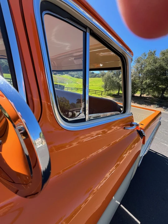 1959 Chevrolet Task Force - Image 27 of 31