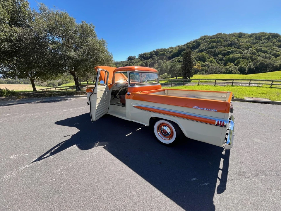 1959 Chevrolet Task Force - Image 17 of 31