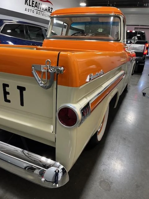 1959 Chevrolet Task Force - Image 30 of 31