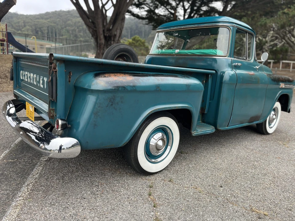 1959 Chevrolet Task Force - Image 10 of 31