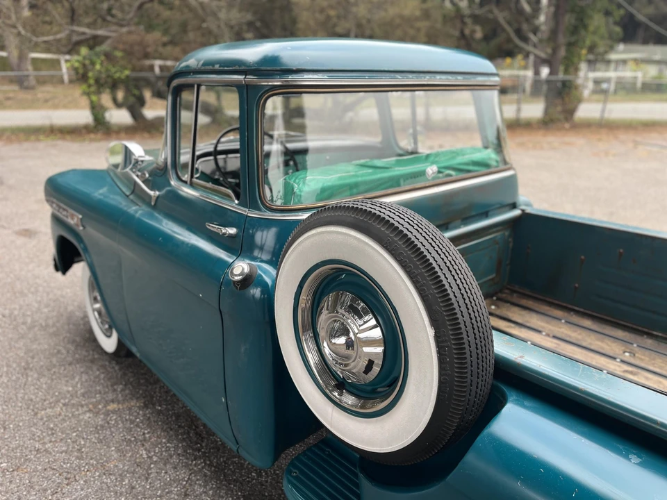 1959 Chevrolet Task Force - Image 29 of 31