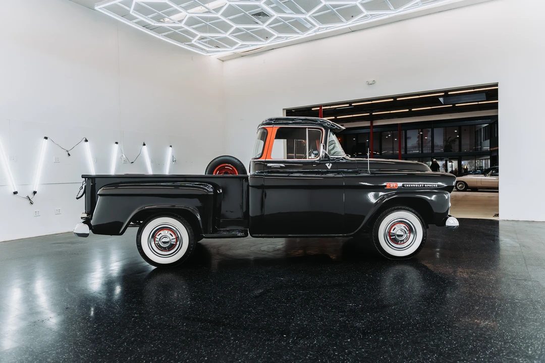 1959 Chevrolet Task Force - Image 8 of 31