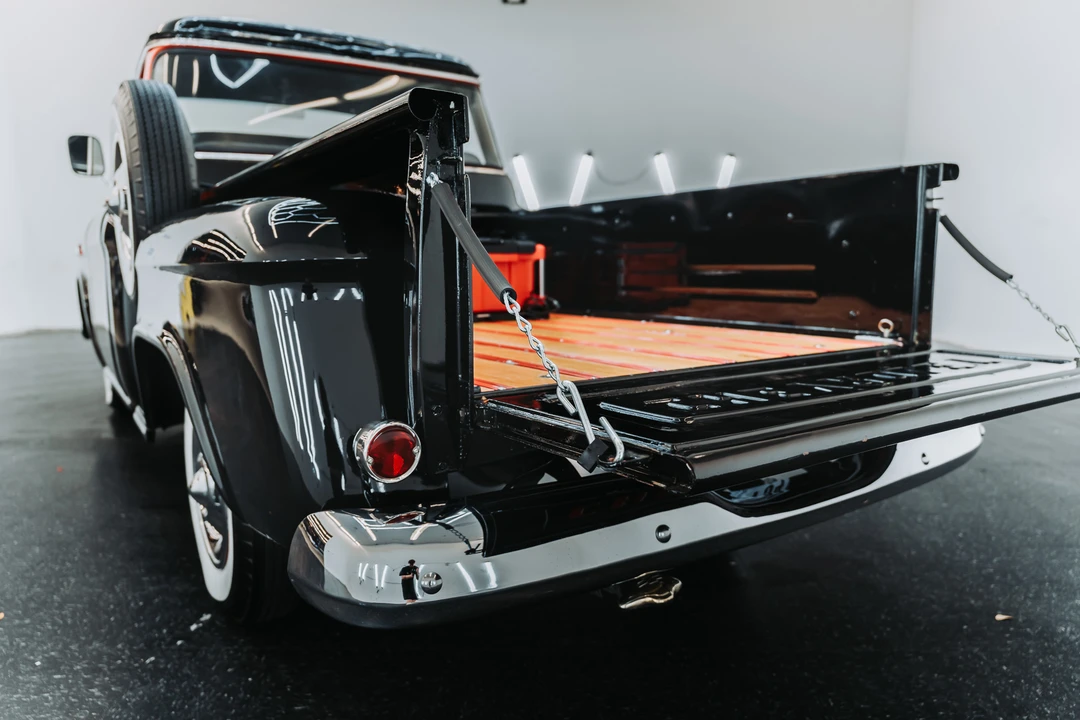 1959 Chevrolet Task Force - Image 16 of 31