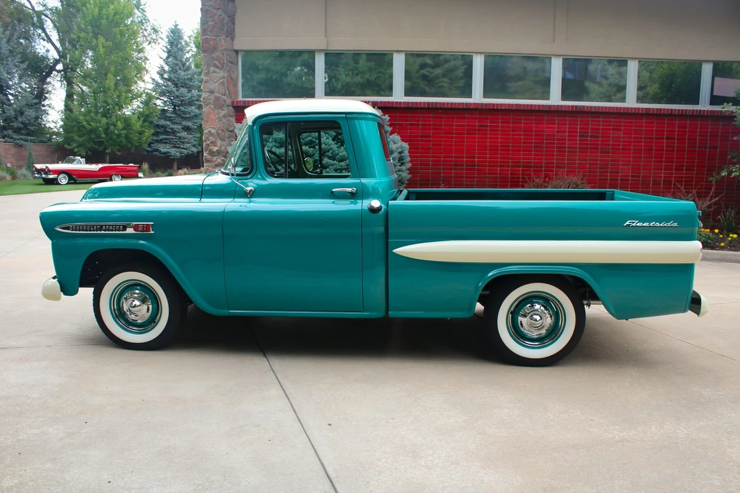 1959 Chevrolet Task Force - Image 17 of 31