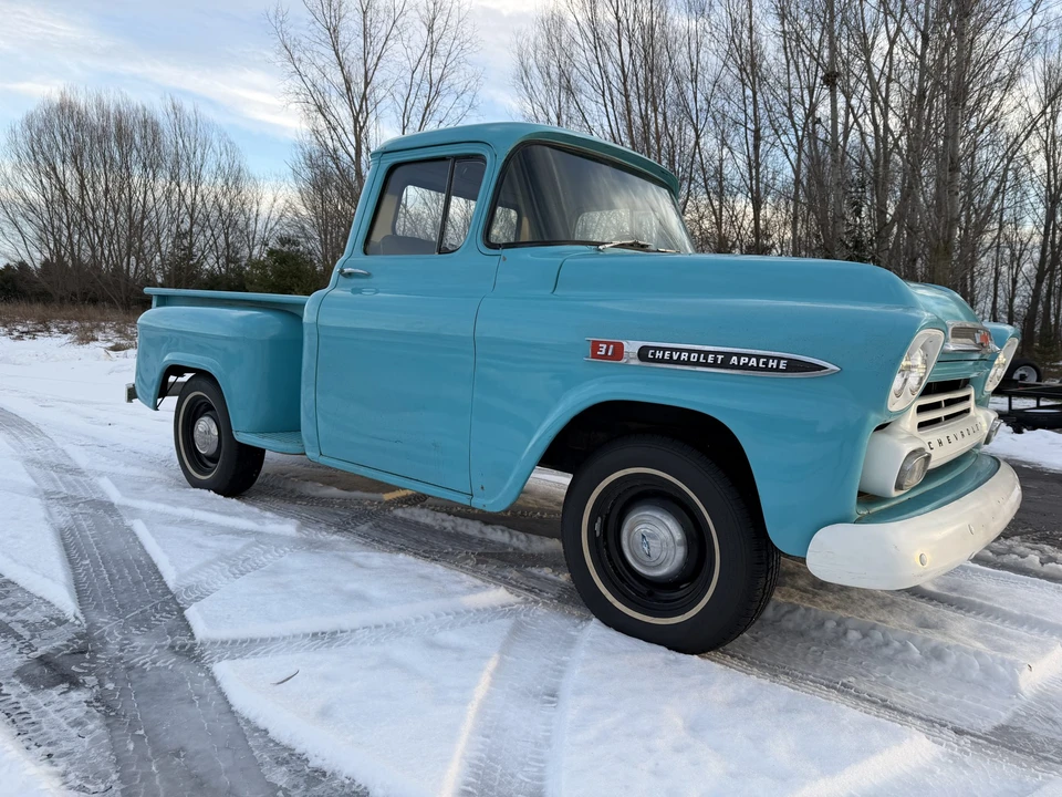 1959 Chevrolet Task Force - Image 18 of 31