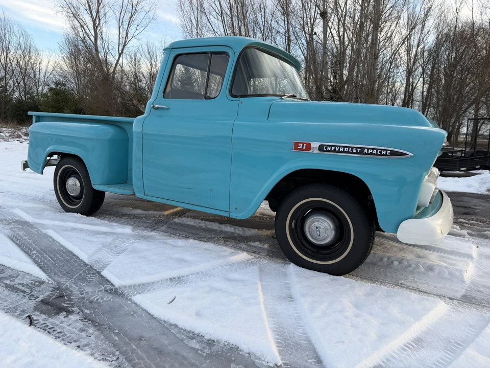 1959 Chevrolet Task Force - Image 19 of 31