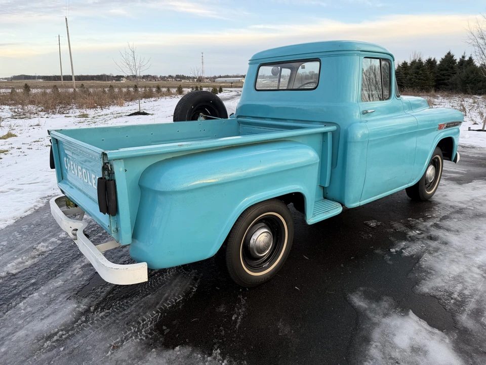 1959 Chevrolet Task Force - Image 25 of 31