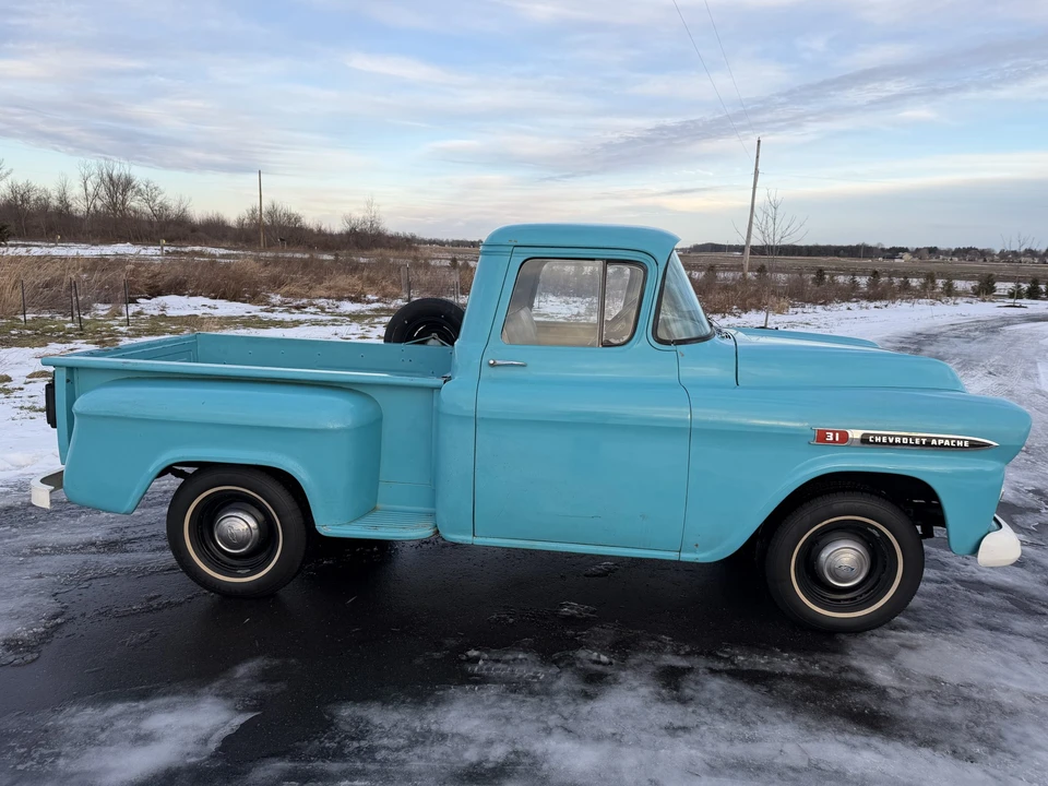 1959 Chevrolet Task Force - Image 23 of 31