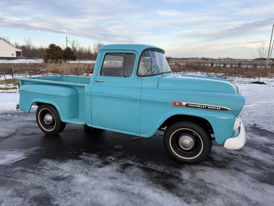 1959 Chevrolet Task Force - Image 22 of 31