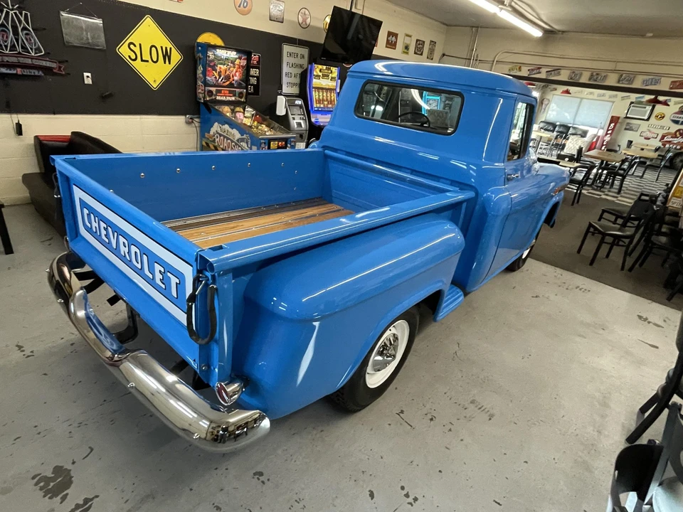 1959 Chevrolet Task Force - Image 17 of 31