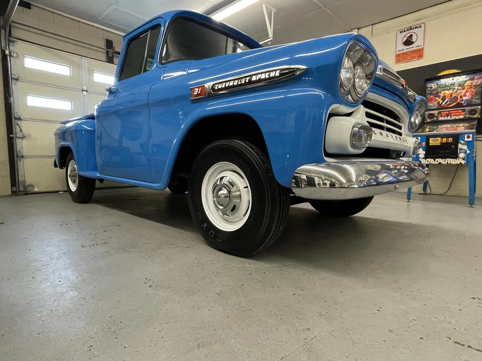 1959 Chevrolet Task Force - Image 21 of 31
