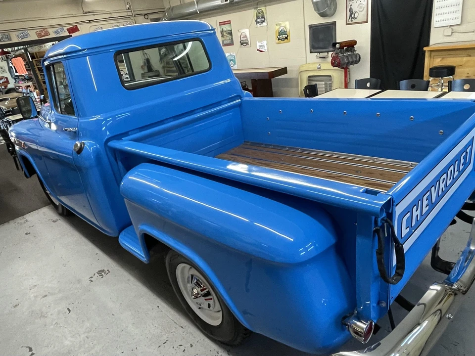 1959 Chevrolet Task Force - Image 19 of 31